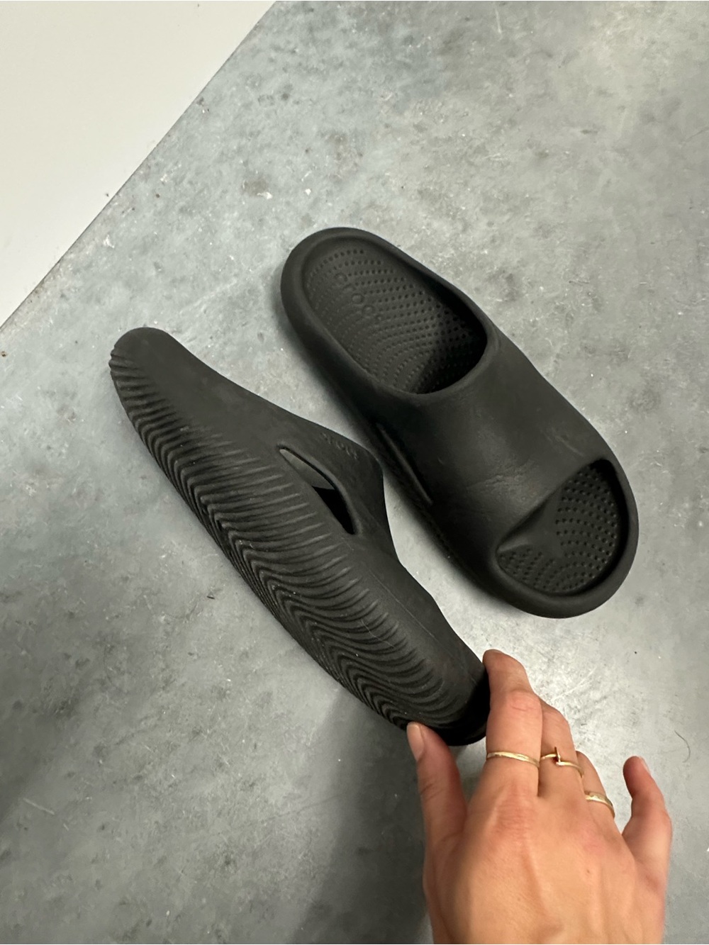 Crocs Mellow Recovery Black Slides- Minimal Slip-On - Picture 2 of 5